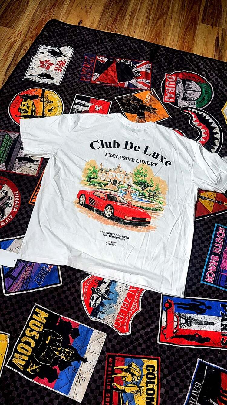 Club De Luxe Exclusive Luxury Graphic Oversized T-Shirt